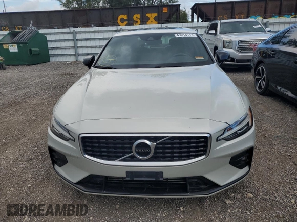 2019 Volvo S60 R-Design with VIN 7JRA22TM1KG014610, listed as a Copart auction lot 49014773 with 39,279 mi miles. Bid and sale history available at carsss.com. Image 5.