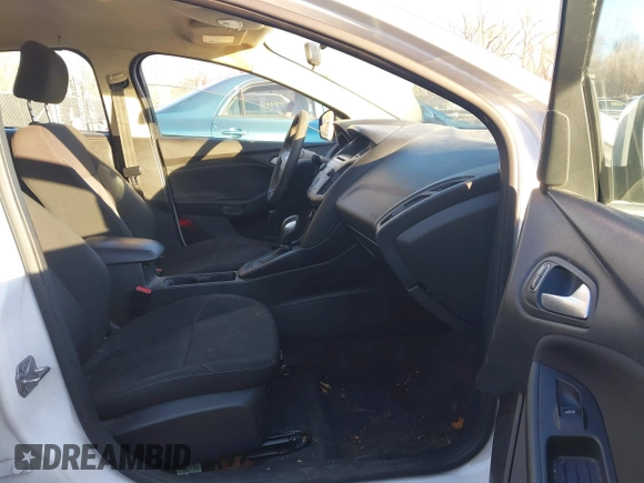 2017 Ford Focus SE with VIN 1FADP3K27HL217204, listed as a IAAI auction lot 41132221 with 139,015 mi miles and . Bid and sale history available at carsss.com. Image 5.