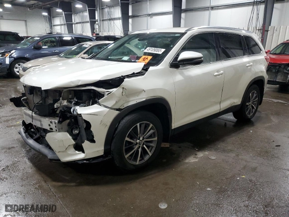 2019 Toyota Highlander SE with VIN 5TDJZRFH6KS564781, listed as a Copart auction lot 49109065 with 90,282 mi miles and Salvage Title. Bid and sale history available at carsss.com. Image 1.