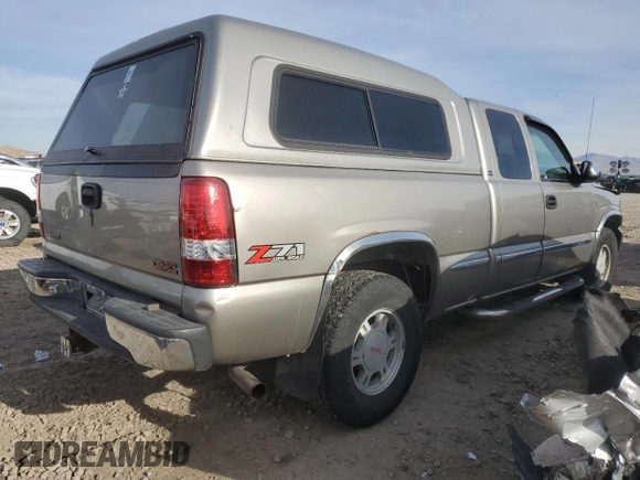 2000 GMC New Sierra 1500 SLE with VIN 2GTEK19T7Y1310097, listed as a Copart auction lot 84557764 with 257,060 mi miles and Salvage Title. Bid and sale history available at carsss.com. Image 3.