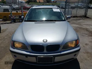 2003 BMW 3 Series 325i with VIN WBAAZ33443PH33206, listed as a IAAI auction lot 42792697 with 125,837 mi miles and . Bid and sale history available at DreamBid. Image 6.