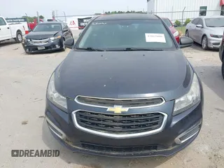 2015 Chevrolet Cruze LS z VIN 1G1PA5SH8F7164276, wystawiony jako IAAI lot #42067080 z przebiegiem 150 369 mil mil oraz . Historia ofert i sprzedaży dostępna na DreamBid. Obrazek 6.