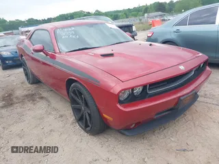 2010 Dodge Challenger R/T z VIN 2B3CJ5DT0AH314659, wystawiony jako IAAI lot #42093759 z przebiegiem 172 342 mil mil oraz . Historia ofert i sprzedaży dostępna na DreamBid. Obrazek 1.