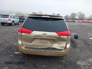 2011 Toyota Sienna LE AAS with VIN 5TDKK3DC9BS089379, listed as a IAAI auction lot 41943062 with 245,778 mi miles. Bid and sale history available at carsss.com. Image 6.