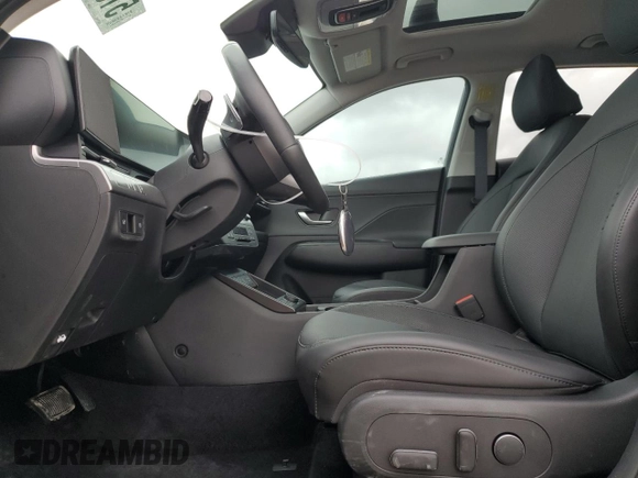 2025 Hyundai Kona Limited with VIN KM8HECA30SU187634, listed as a Copart auction lot 51677775 with 2,698 mi miles and Salvage Title. Bid and sale history available at DreamBid. Image 7.