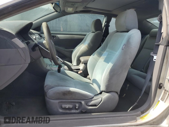2005 Toyota Solara SE z VIN 4T1CA38P25U059950, wystawiony jako Copart lot #55393765 z przebiegiem 147 669 mil mil oraz Czysty tytuł • Clean title. Historia ofert i sprzedaży dostępna na DreamBid. Obrazek 7.