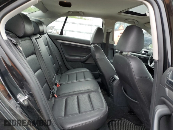 2010 Volkswagen Jetta Limited Edition с VIN 3VWRZ7AJ7AM105837, выставлен на аукционе Copart как лот 61132075 с пробегом 169 739 миль миль и Чистый • Clean title. История ставок и продаж доступна на DreamBid. Изображение 10.