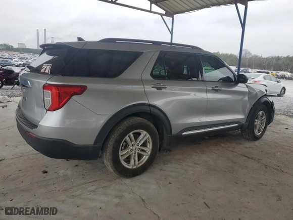 2022 Ford Explorer XLT with VIN 1FMSK7DH8NGA12810, listed as a Copart auction lot 44055015 with NaN miles and Salvage Title. Bid and sale history available at carsss.com. Image 3.