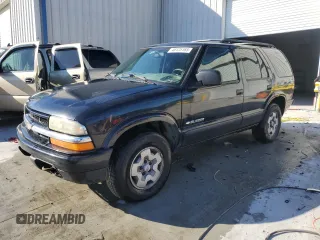 2003 Chevrolet Blazer LS z VIN 1GNDT13X83K182764, wystawiony jako Copart lot #46125165 z przebiegiem Nie podano mil oraz Szkoda całkowita • Salvage title. Historia ofert i sprzedaży dostępna na DreamBid. Obrazek 1.