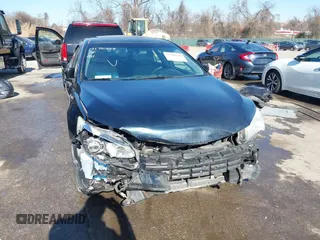 2015 Toyota Camry LE z VIN 4T1BD1FK8FU172673, wystawiony jako IAAI lot #41780228 z przebiegiem 171 308 mil mil oraz . Historia ofert i sprzedaży dostępna na DreamBid. Obrazek 12.