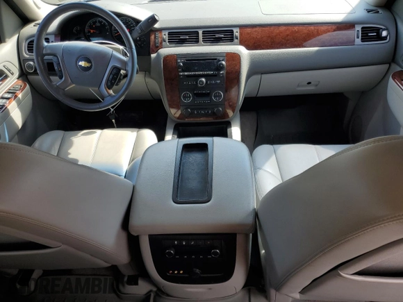2013 Chevrolet Suburban LT with VIN 1GNSCJE00DR149337, listed as a Copart auction lot 51225565 with 193,746 mi miles and Salvage title. Bid and sale history available at DreamBid. Image 8.