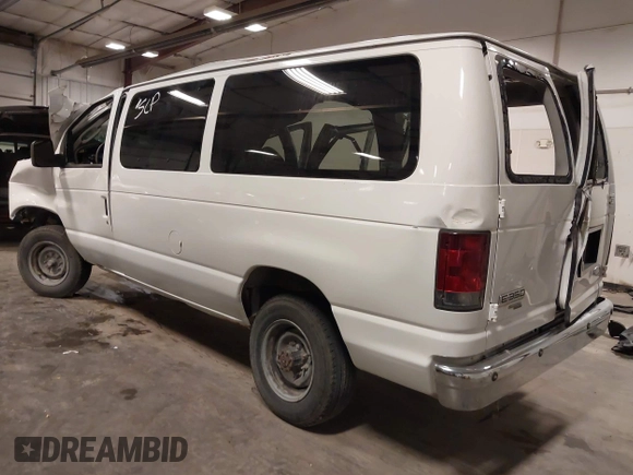 2008 Ford Econoline Passenger XL with VIN 1FBNE31L48DB24380, listed as a IAAI auction lot 40357133 with 241,539 mi miles. Bid and sale history available at carsss.com. Image 3.