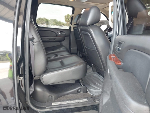 2012 Chevrolet Avalanche LTZ with VIN 3GNTKGE77CG188934, listed as a IAAI auction lot 42105759 with 191,919 mi miles. Bid and sale history available at carsss.com. Image 8.