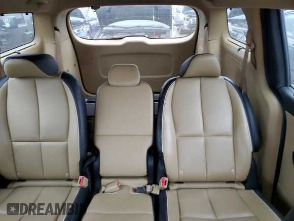 2016 Kia Sedona SX with VIN KNDMC5C13G6185565, listed as a Copart auction lot 82564854 with 106,104 mi miles and Clean Title. Bid and sale history available at carsss.com. Image 10.