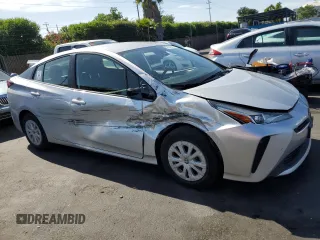 2019 Toyota Prius L Eco z VIN JTDKARFU5K3077176, wystawiony jako Copart lot #57304345 z przebiegiem 110 745 mil mil oraz Szkoda całkowita • Salvage title. Historia ofert i sprzedaży dostępna na DreamBid. Obrazek 4.