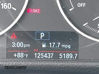 2015 BMW 3 Series 320i с VIN WBA3B1G5XFNT05271, выставлен на аукционе IAAI как лот 42049799 с пробегом 125 437 миль миль и . История ставок и продаж доступна на DreamBid. Изображение 15.