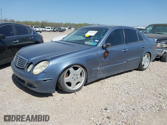 2005 Mercedes-Benz E 500 z VIN WDBUF70J75A670534, wystawiony jako IAAI lot #41660101 z przebiegiem 105 207 mil mil oraz . Historia ofert i sprzedaży dostępna na DreamBid. Obrazek 2.