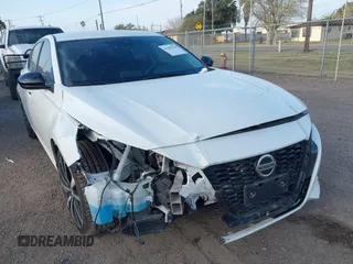 2022 Nissan Altima SR z VIN 1N4BL4CV3NN362578, wystawiony jako IAAI lot #41692324 z przebiegiem 31 877 mil mil oraz . Historia ofert i sprzedaży dostępna na DreamBid. Obrazek 1.