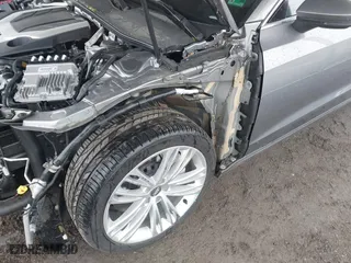 2019 Audi A7 Prestige with VIN WAUS2AF26KN096155, listed as a IAAI auction lot 42012957 with 28,576 mi miles. Bid and sale history available at carsss.com. Image 17.