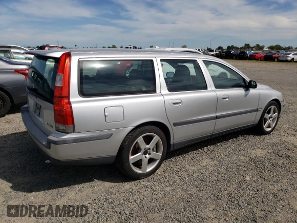 2004 Volvo V70 с VIN YV1SJ52Y142408677, выставлен на аукционе Copart как лот 52483735 с пробегом 187 532 миль миль и Чистый • Clean title. История ставок и продаж доступна на DreamBid. Изображение 3.