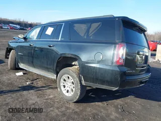 2015 GMC Yukon XL SLT with VIN 1GKS2HKC8FR154330, listed as a IAAI auction lot 41650106 with 268,056 mi miles. Bid and sale history available at carsss.com. Image 3.