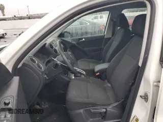 2011 Volkswagen Tiguan S with VIN WVGAV7AX6BW525120, listed as a Copart auction lot 45056925 with 88,357 mi miles and Non repairable. Bid and sale history available at DreamBid. Image 7.