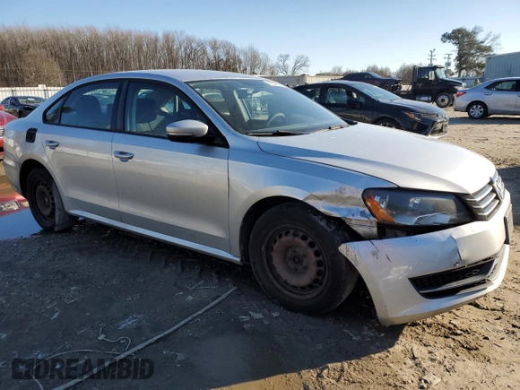 2014 Volkswagen Passat S w/Nav with VIN 1VWAP7A36EC019494, listed as a Copart auction lot 41654365 with 95,322 mi miles and Salvage Title. Bid and sale history available at carsss.com. Image 4.