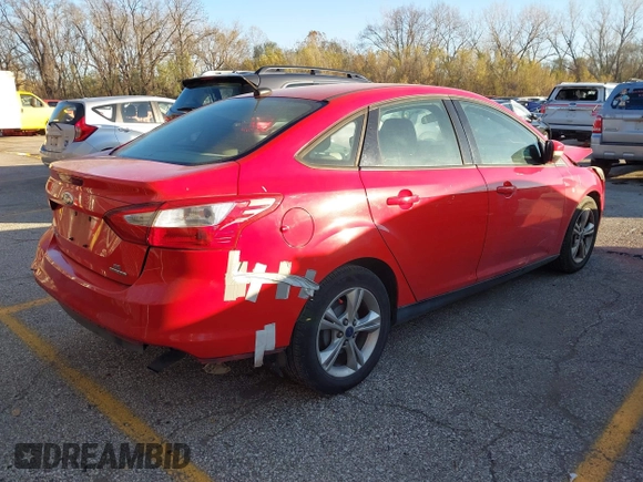 2013 Ford Focus SE z VIN 1FADP3F22DL311706, wystawiony jako IAAI lot #40888412 z przebiegiem 136 876 mil mil oraz . Historia ofert i sprzedaży dostępna na DreamBid. Obrazek 4.