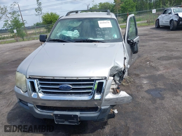 2008 Ford Explorer Sport Trac XLT with VIN 1FMEU51E28UA09011, listed as a IAAI auction lot 42104236 with 208,490 mi miles and . Bid and sale history available at DreamBid. Image 12.