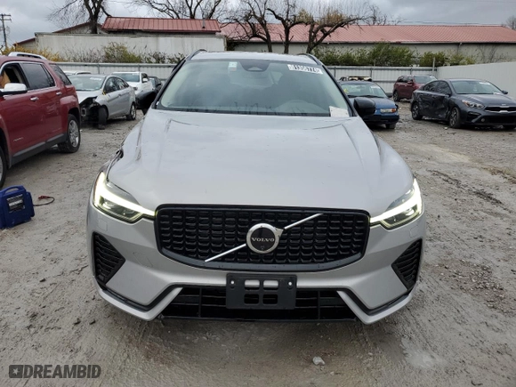 2024 Volvo XC60 Plus Dark Theme with VIN YV4L12RL4R1889456, listed as a Copart auction lot 81356774 with 10,105 mi miles and Clean Title. Bid and sale history available at carsss.com. Image 5.