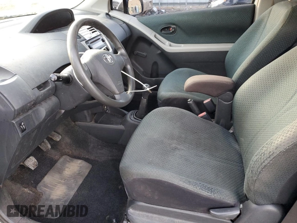 2008 Toyota Yaris с VIN JTDJT923885175845, выставлен на аукционе Copart как лот 43455365 с пробегом 279 979 миль миль и Списание • Salvage title. История ставок и продаж доступна на DreamBid. Изображение 7.