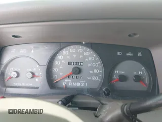 1999 Mercury Grand Marquis LS z VIN 2MEFM75W7XX665959, wystawiony jako IAAI lot #42187818 z przebiegiem 123 126 mil mil oraz . Historia ofert i sprzedaży dostępna na DreamBid. Obrazek 7.