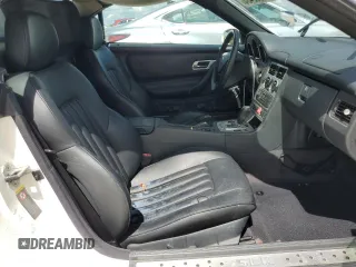 2004 Mercedes-Benz SLK-Class with VIN WDBKK49F54F305769, listed as a Copart auction lot 73852484 with 73,946 mi miles and Salvage Title. Bid and sale history available at carsss.com. Image 10.