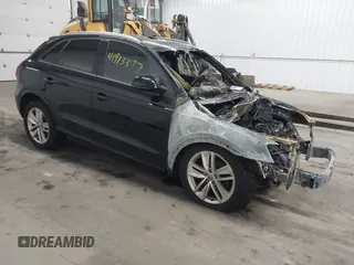 2017 Audi Q3 Premium with VIN WA1ECCFS1HR001764, listed as a IAAI auction lot 41913377 with 1 mi miles. Bid and sale history available at carsss.com. Image 1.