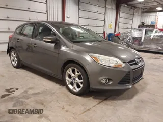 2014 Ford Focus SE z VIN 1FADP3K29EL399225, wystawiony jako IAAI lot #42084688 z przebiegiem 142 550 mil mil oraz . Historia ofert i sprzedaży dostępna na DreamBid. Obrazek 1.