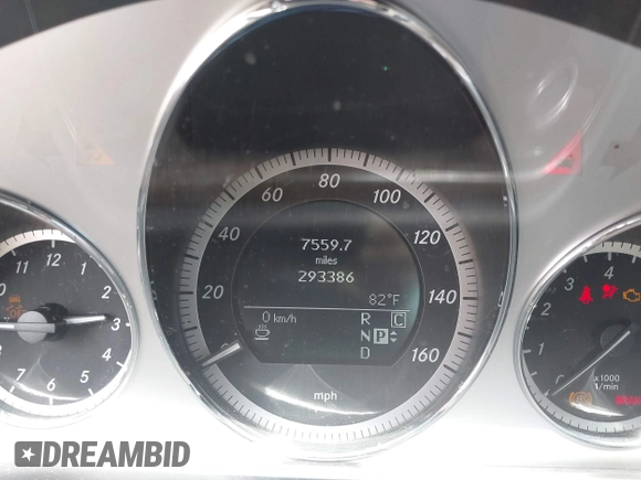 2010 Mercedes-Benz E-Class E 350 Luxury with VIN WDDHF5GB0AA059847, listed as a IAAI auction lot 42158332 with 293,386 mi miles. Bid and sale history available at carsss.com. Image 7.