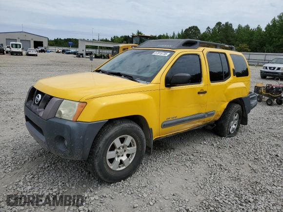 2005 Nissan Xterra SE z VIN 5N1AN08WX5C620712, wystawiony jako Copart lot #57815735 z przebiegiem 203 340 mil mil oraz Szkoda całkowita • Salvage title. Historia ofert i sprzedaży dostępna na DreamBid. Obrazek 1.