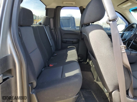 2013 Chevrolet Silverado 1500 LT with VIN 1GCRCSE09DZ389435, listed as a Copart auction lot 48062385 with 187,211 mi miles and Salvage Title. Bid and sale history available at carsss.com. Image 10.