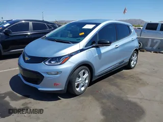 2017 Chevrolet Bolt EV LT z VIN 1G1FW6S08H4185243, wystawiony jako IAAI lot #42184763 z przebiegiem 78 347 mil mil oraz . Historia ofert i sprzedaży dostępna na DreamBid. Obrazek 20.