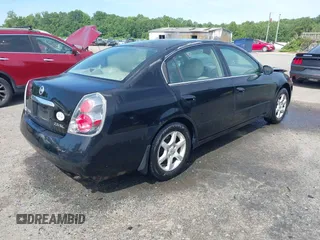 2006 Nissan Altima S z VIN 1N4AL11D96C242480, wystawiony jako IAAI lot #42265681 z przebiegiem 168 449 mil mil oraz . Historia ofert i sprzedaży dostępna na DreamBid. Obrazek 4.