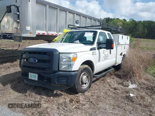 2016 Ford Super Duty F-250 SRW XLT with VIN 1FT7X2A67GEA84596, listed as a IAAI auction lot 41947752 with 158,084 mi miles. Bid and sale history available at carsss.com. Image 17.
