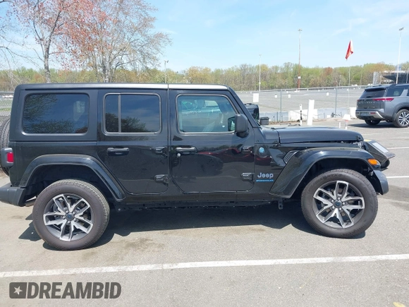 2024 Jeep Wrangler Willys с VIN 1C4RJXN68RW145341, выставлен на аукционе IAAI как лот 42107372 с пробегом 15 101 миль миль и . История ставок и продаж доступна на DreamBid. Изображение 13.
