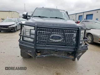 2017 Ford Super Duty F-250 SRW Lariat with VIN 1FT7W2BTXHED40884, listed as a Copart auction lot 51273165 with 159,899 mi miles and Salvage Title. Bid and sale history available at carsss.com. Image 5.