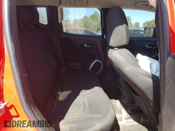 2018 Jeep Renegade Latitude with VIN ZACCJABB5JPG71223, listed as a Copart auction lot 48385545 with 165,353 mi miles and Non Repairable. Bid and sale history available at carsss.com. Image 12.