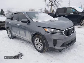 2020 Kia Sorento LX with VIN 5XYPGDA32LG626738, listed as a IAAI auction lot 41319623 with 116,570 mi miles. Bid and sale history available at carsss.com. Image 1.