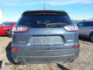 2019 Jeep Cherokee Latitude with VIN 1C4PJMCX4KD469454, listed as a IAAI auction lot 41488654 with 92,634 mi miles. Bid and sale history available at carsss.com. Image 16.