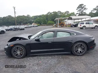 2022 Porsche Taycan 4S z VIN WP0AB2Y12NSA43485, wystawiony jako IAAI lot #42339411 z przebiegiem 16 371 mil mil oraz . Historia ofert i sprzedaży dostępna na DreamBid. Obrazek 14.