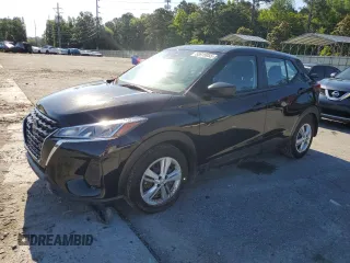 2023 Nissan Kicks S z VIN 3N1CP5BV6PL573046, wystawiony jako Copart lot #55915055 z przebiegiem 13 485 mil mil oraz Szkoda całkowita • Salvage title. Historia ofert i sprzedaży dostępna na DreamBid. Obrazek 1.