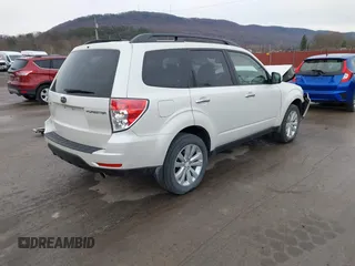 2012 Subaru Forester X Limited z VIN JF2SHBEC6CH445754, wystawiony jako IAAI lot #41863105 z przebiegiem 62 394 mil mil oraz . Historia ofert i sprzedaży dostępna na DreamBid. Obrazek 4.