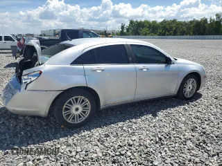 2007 Chrysler Sebring Touring with VIN 1C3LC56R97N528502, listed as a Copart auction lot 61178885 with 192,499 mi miles and Salvage title. Bid and sale history available at DreamBid. Image 3.